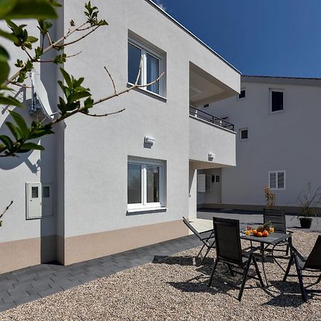 Holiday Home L & B Makarska Esterno foto