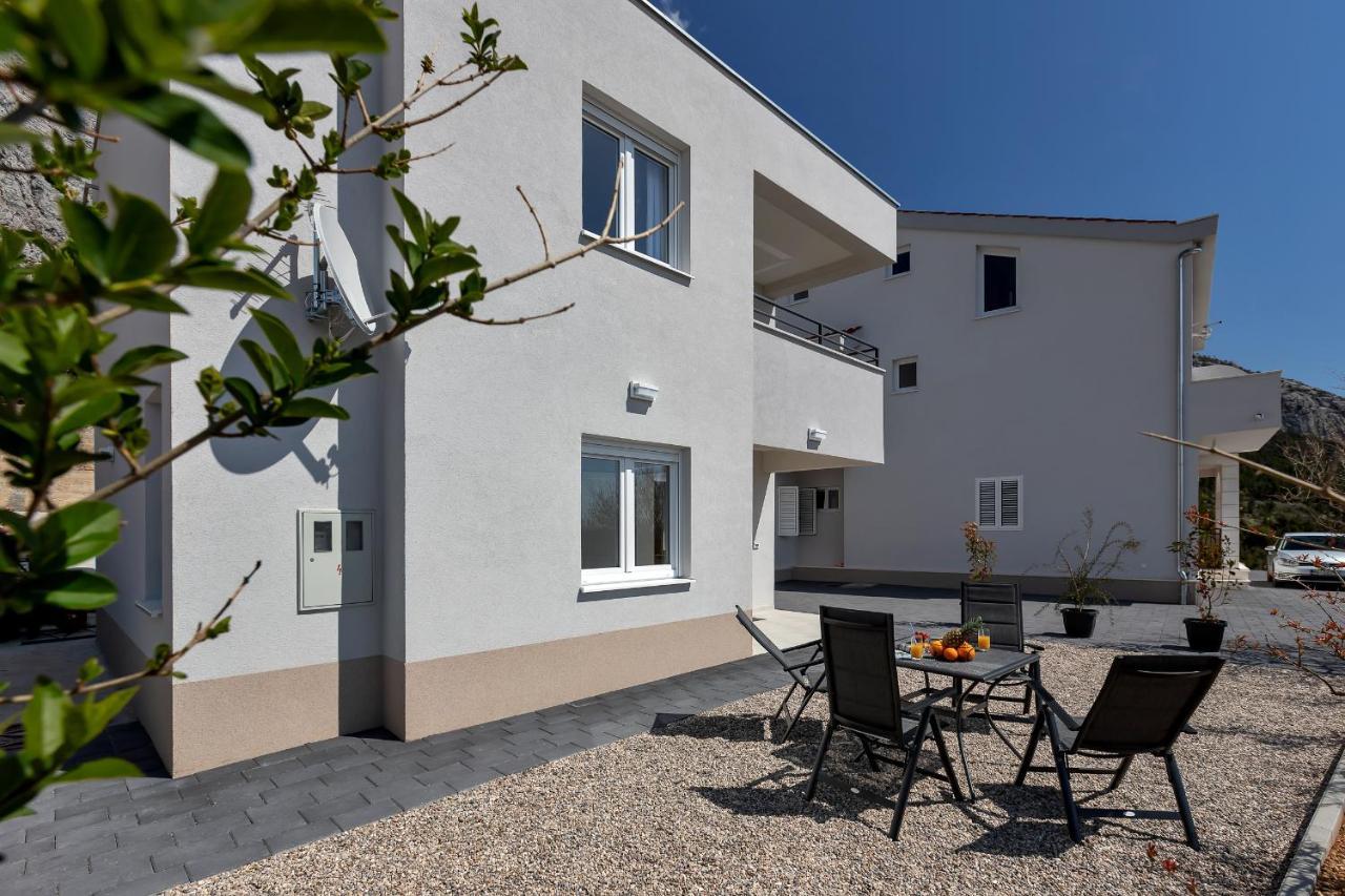Holiday Home L & B Makarska Esterno foto