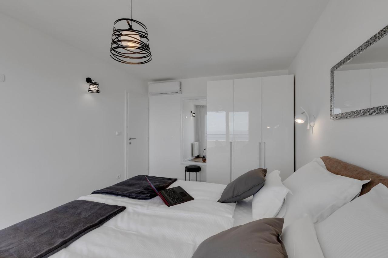 Holiday Home L & B Makarska Esterno foto